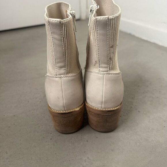 Dolce Vita Opry Boots - Picture 3 of 9